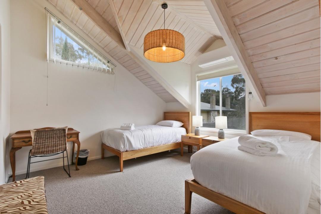 Metung Holiday Rentals Cliff House Cottage